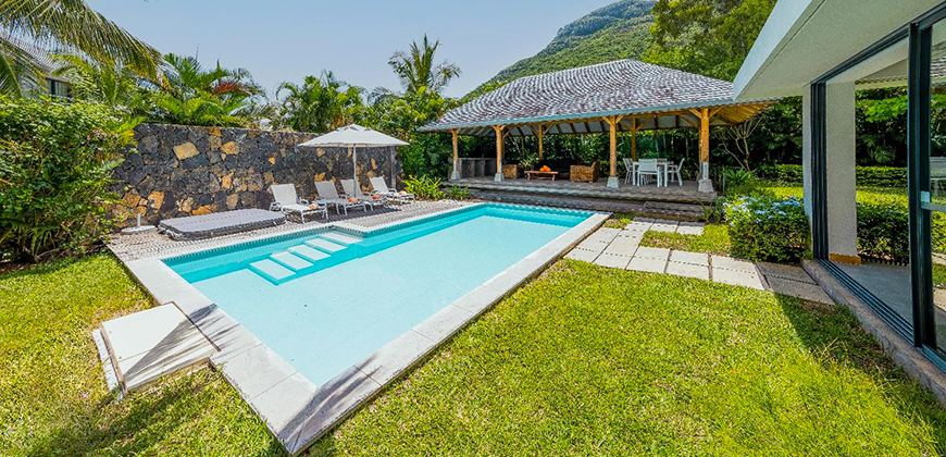 luxury villa sale black river